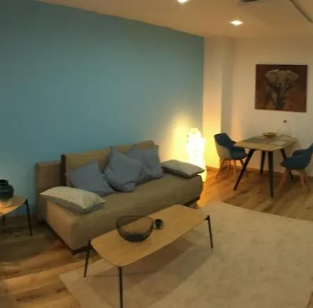 Attraktive Am Rande Von Leipzig An Der A14 Apartment